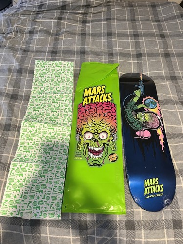 Santa cruz mars attacks - cruz,