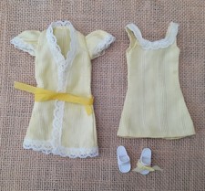 Vintage Sindy Dolls 1977