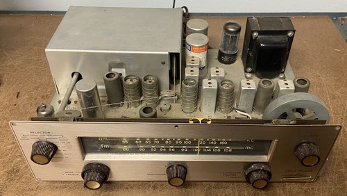 Pilot radio 1055 - pilot,