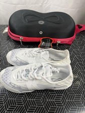 ONE SHOE IS DIRTY! Nfinity