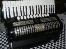 STUNNING HOHNER MUSETTE IV
