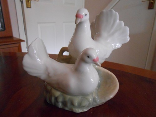 Beautiful white doves figurine - beautiful,