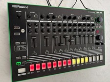 Roland TR8