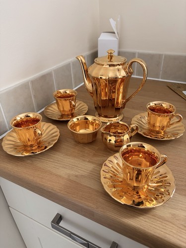 Absolutely beautiful gold wade - absolutely,