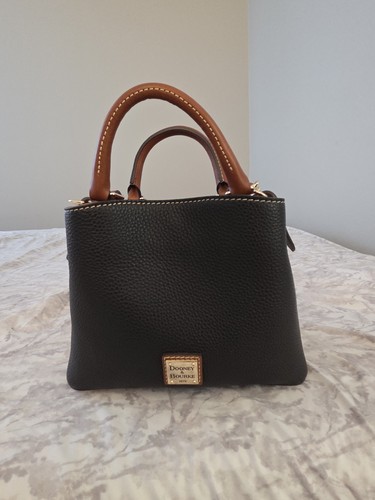Dooney bourke black - dooney,
