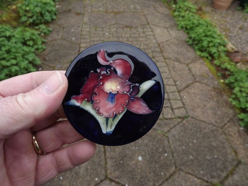 Vintage moorcroft circular - ,