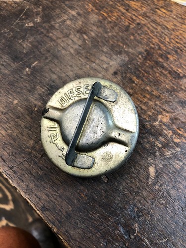Toyota hilux surf fuel cap - hilux,