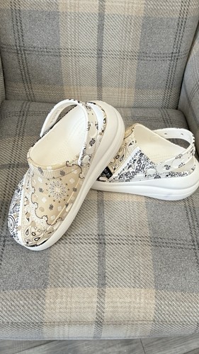 Crocs platform pattern - crocs,