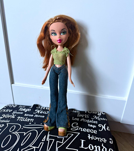 Bratz meygan strut 1st - it!,