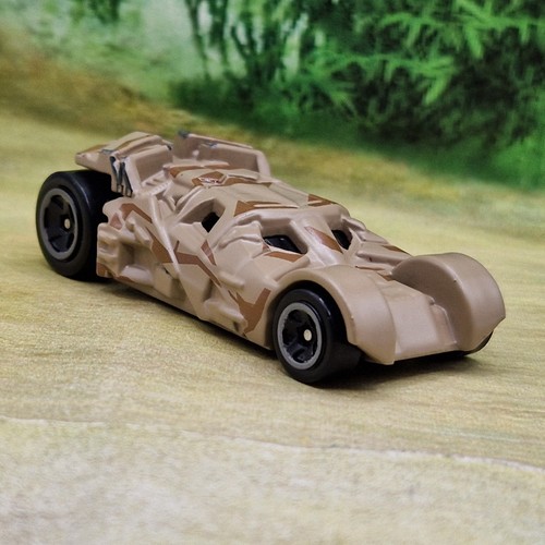 Hot wheels batmobile diecast - batmobile,