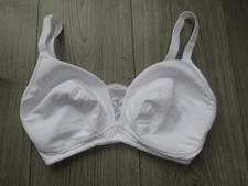 BNWOT -M&S MARKS & SPENCER WHITE COTTON BLEND NON WIRED FULL CUP BRA UK SIZE 32D