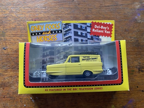 Scale die cast - cast, replica