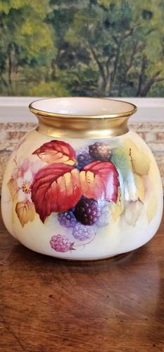 Royal worcester vase early - worcester,