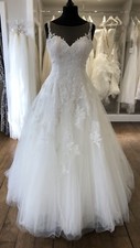 Pronovias Prala Sample Wedding