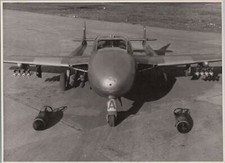 DE HAVILLAND VAMPIRE TRAINER ORIGINAL VINTAGE 1955 MANUFACTURERS PHOTO DH.115