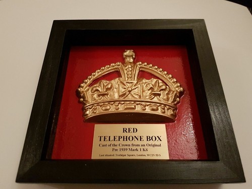 Red telephone box - telephone, cast