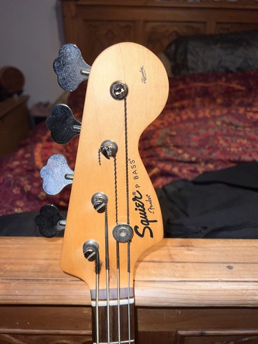 Fender squier precision bass - squier,