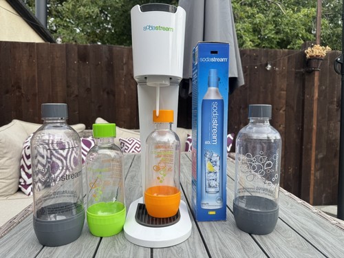 Sodastream g100 with - one, new