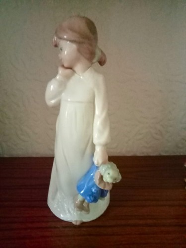 Lladro nao figurine rag - lladro,