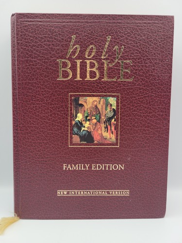 Holy bible family edition new - bible,