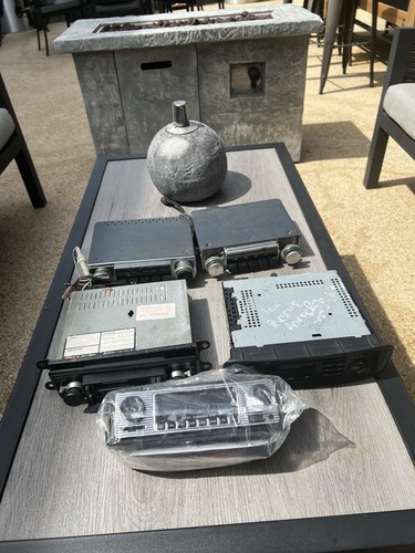 Vintage 1970s stereo - 2x, 8
