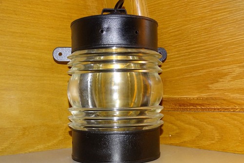 Repro ships mast - mast, lamp.