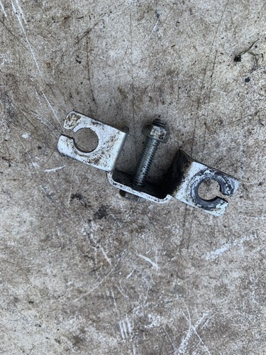 Cable locator bracket - locator, harry