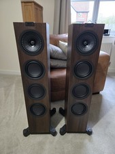KEF Q550 Black Floor Standing