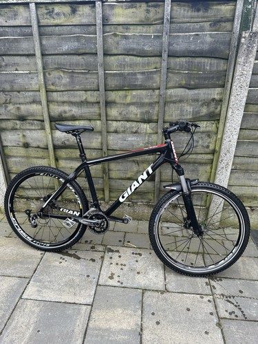 Giant full carbon - full, hard