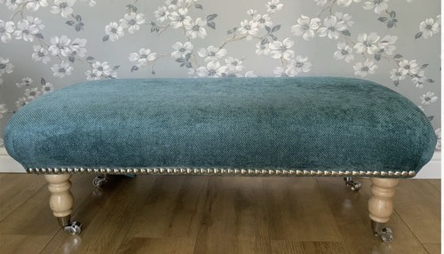 New footstool laura - in,