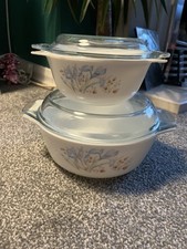 Vintage Pyrex Blue Iris Mixing Bowls w/ Lids  Made In England Set Of 2
