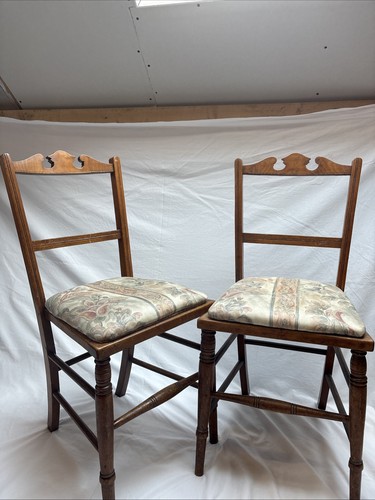 Vintage wooden chairs pair - wooden,