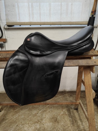 18inch falcon saddle - saddle, black