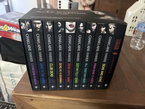 True blood box - 8, book