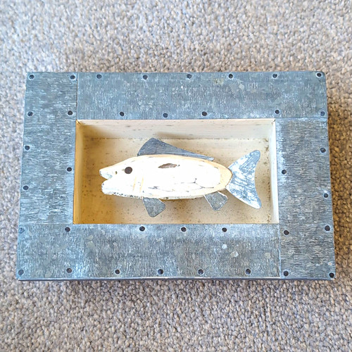 Wood fish plaque effect - fish, 3d