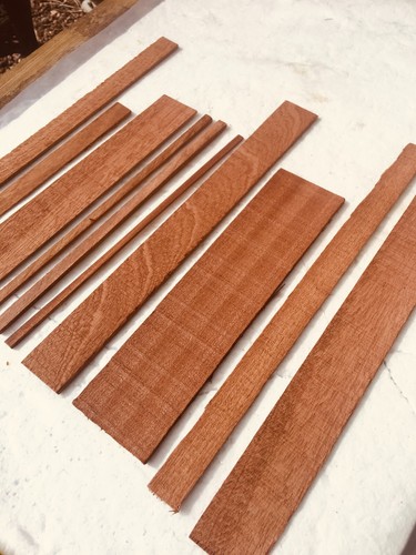 Mahogany marquetry inlay - mahogany,