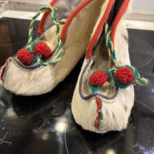 Handmade inuit leather - inuit, fur