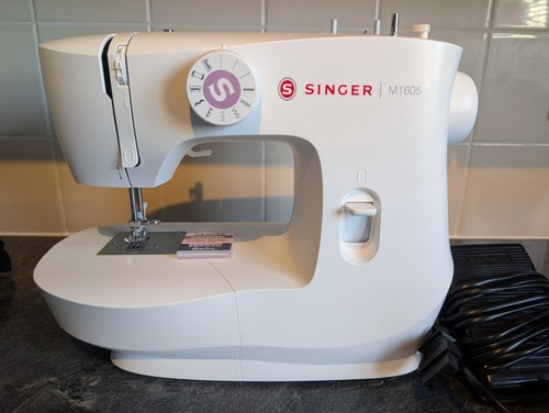 Singer m1605 compact sewing - compact,