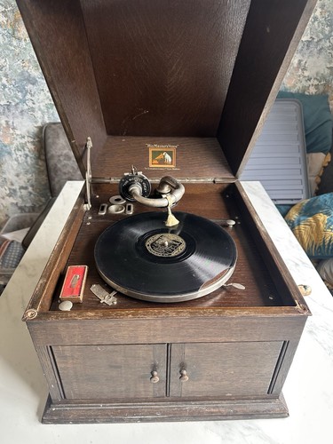 Vintage hmv gramophone model - hmv,