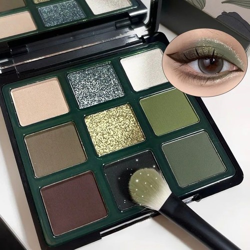 Colour smokey eyeshadow - smokey,