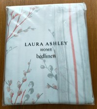 LAURA ASHLEY Pussy Willow