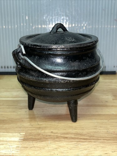 Vintage cast iron lidded - vintage,