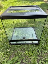 Exo Terra terrarium/ vivarium 45x45x45 Built In Drainage 