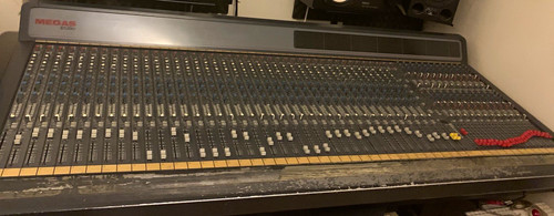 Soundtracs megas studio mixing - megas,