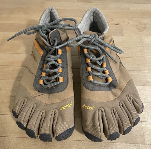 Vibram five fingers - five,