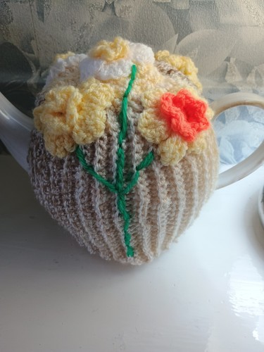 Crochet knit tea cosy with - ,