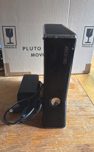 Microsoft xbox 360 slim 250gb - microsoft,