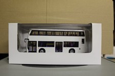 JA526005 All White Alexander Dennis Enviro 400