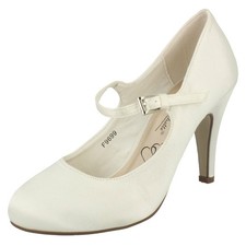 Ladies Anne Michelle Stunning