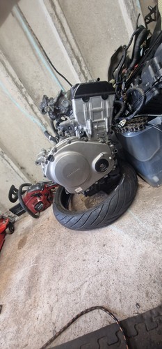 Honda cbr1000rr 2005 engine - honda,
